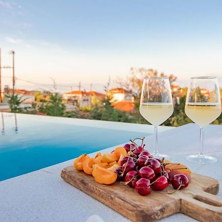 Georgianna'S Suite With Private Pool , 'Blank Suite' Charokopio Экстерьер фото