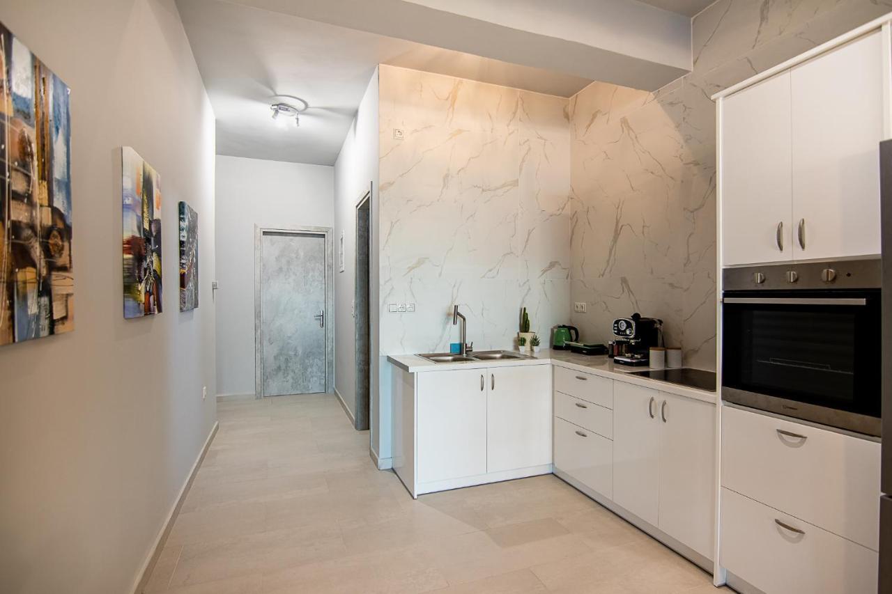 Georgianna'S Suite With Private Pool , 'Blank Suite' Charokopio Экстерьер фото