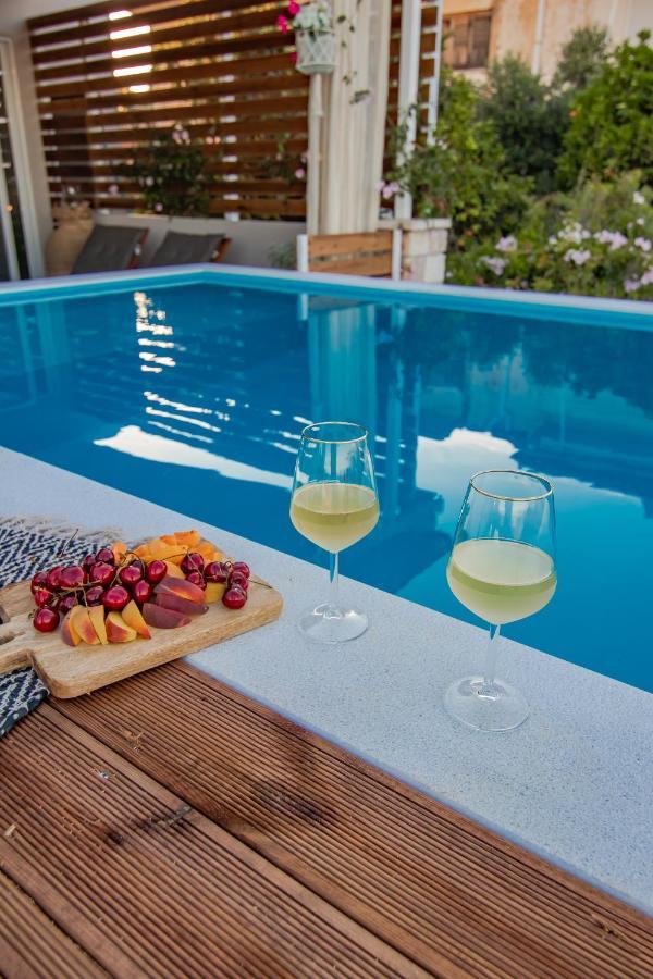 Georgianna'S Suite With Private Pool , 'Blank Suite' Charokopio Экстерьер фото